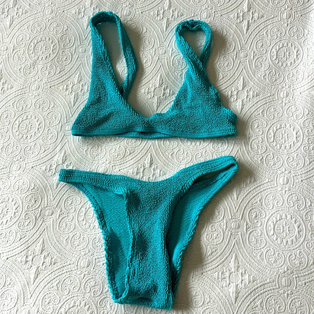 Bond eye bikini